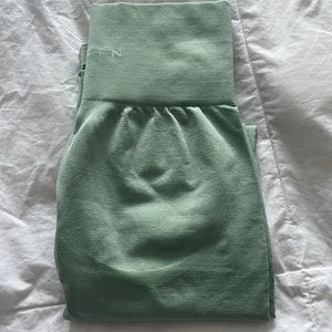 New Sage Green NVGTN Contour Seamless Leggings